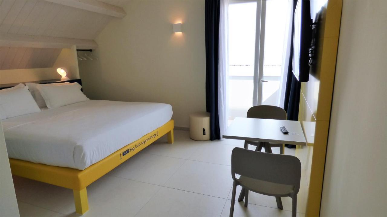 Hotel Trevi Μπελάρια-Ιτζέα Μαρίνα Εξωτερικό φωτογραφία